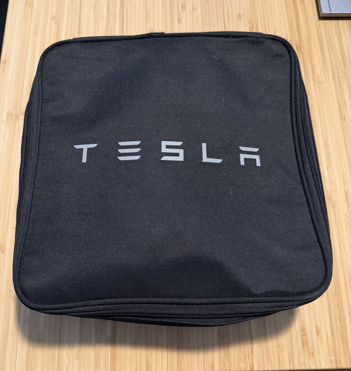 Tesla Universal Mobile Connector Car Charger