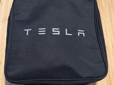 Tesla Universal Mobile Connector Car Charger