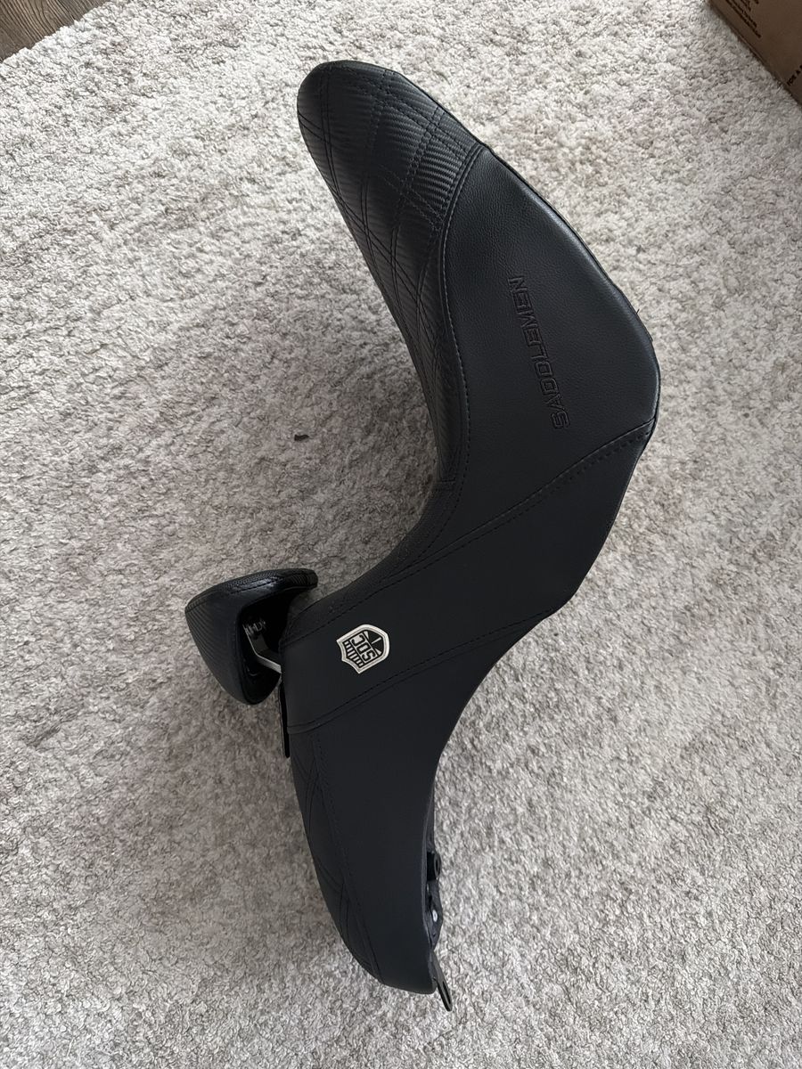 PRO series SDC performance Saddle W Lumbar Rest