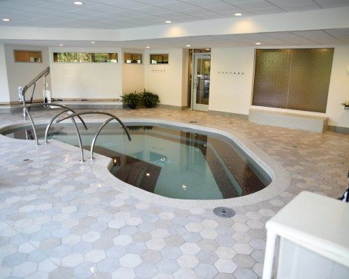 Snowbird Iron Blosam--2 Queen beds (May 23-30 Memorial Day)