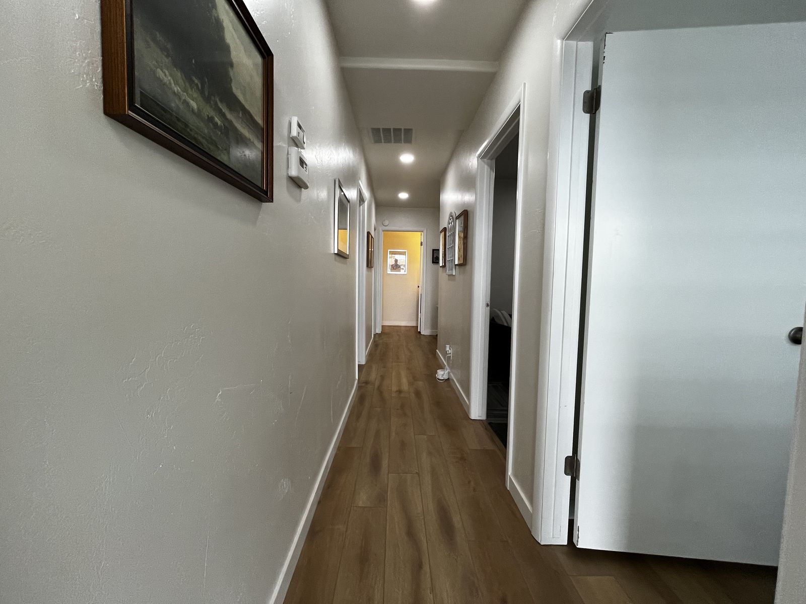 Main image 4