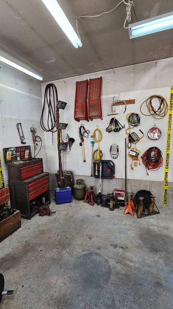 Preview Day! LIVINGSTON ESTATE AUCTION