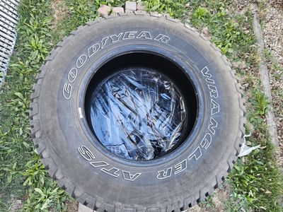 265/70r17 Goodyear Wrangler AT-S