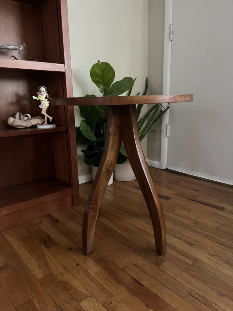 Main image 3