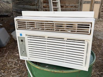 Comfortaire 8000 Btu A/C