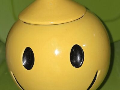 McCoy Smiley face, 80's cookie jar
