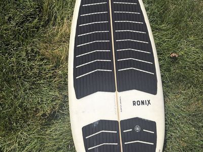 Ronix Atlantik Flyweight Wakesurf Board