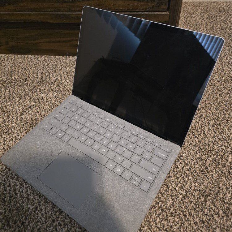 Surface Laptop 2