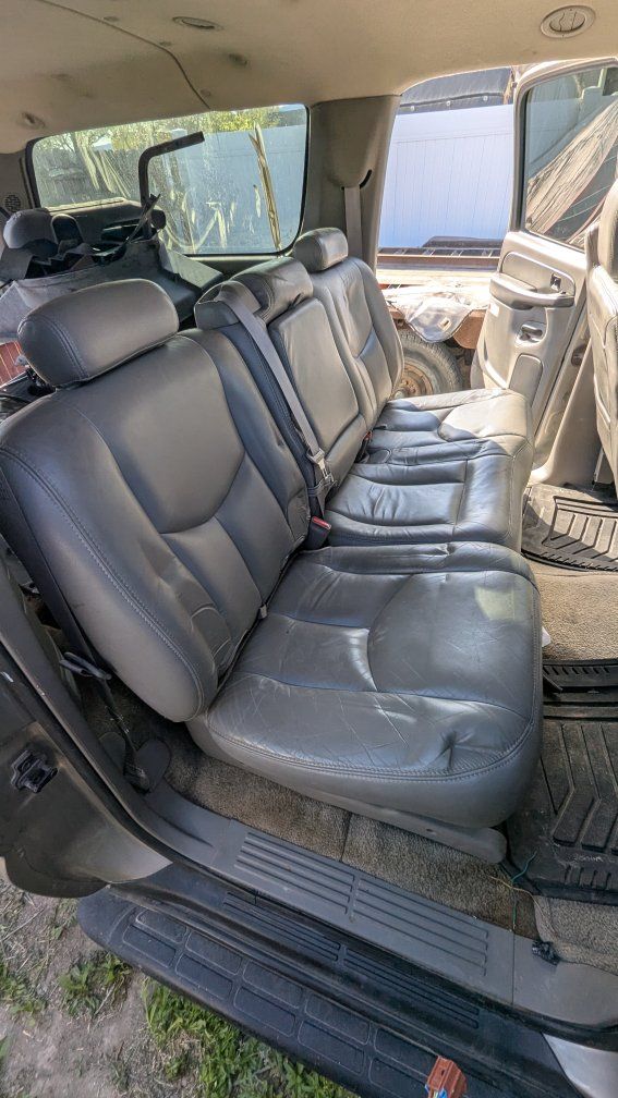 2003 Chevrolet Suburban 1500 LT