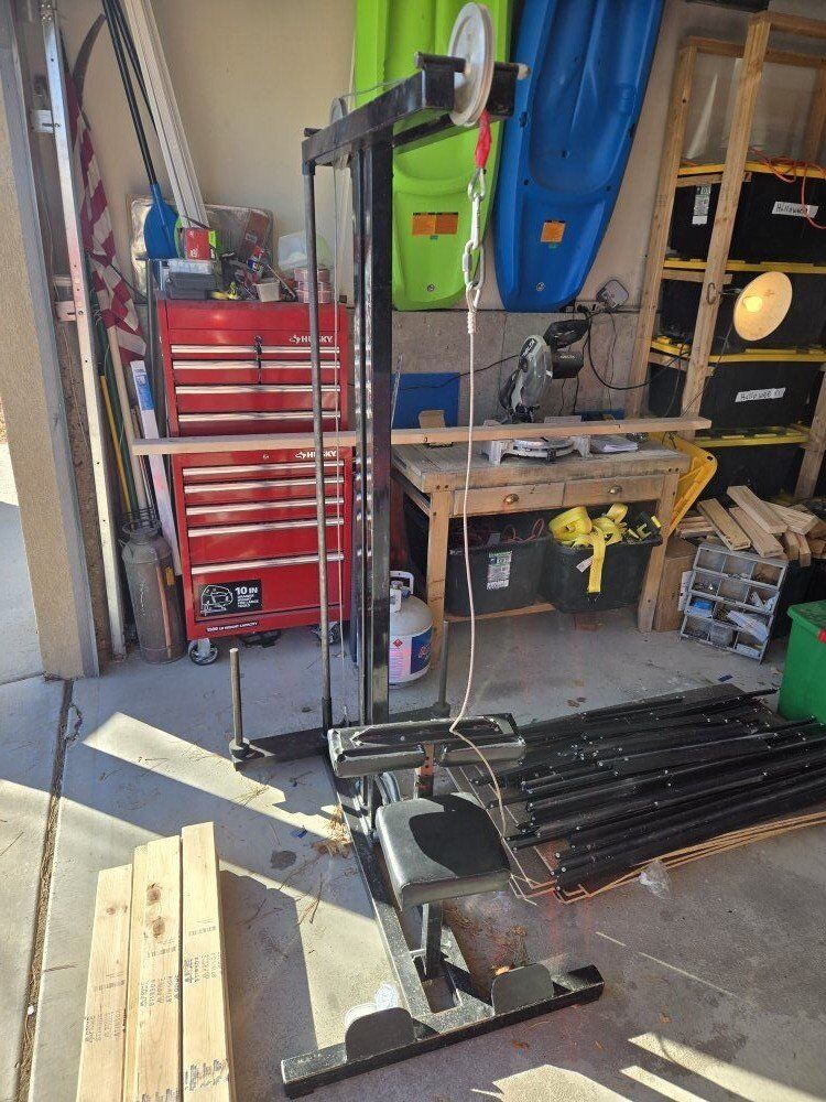 Lat pull down and Low Row Machine