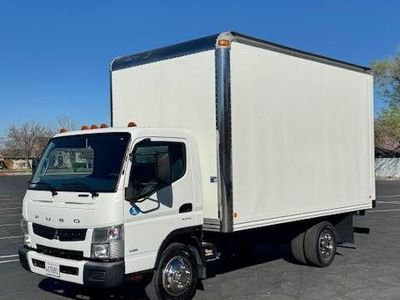 Box Truck 2012 Mitsubishi Fuso Van 14' Box Diesel with Lift Gate