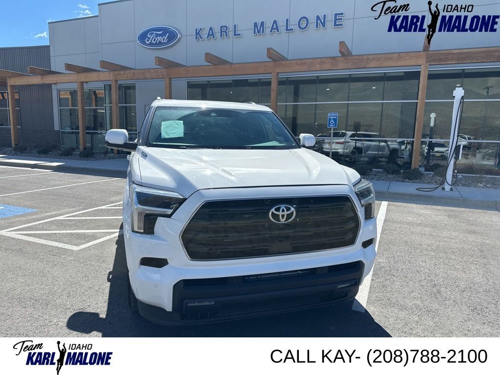2025 Toyota Sequoia SR5