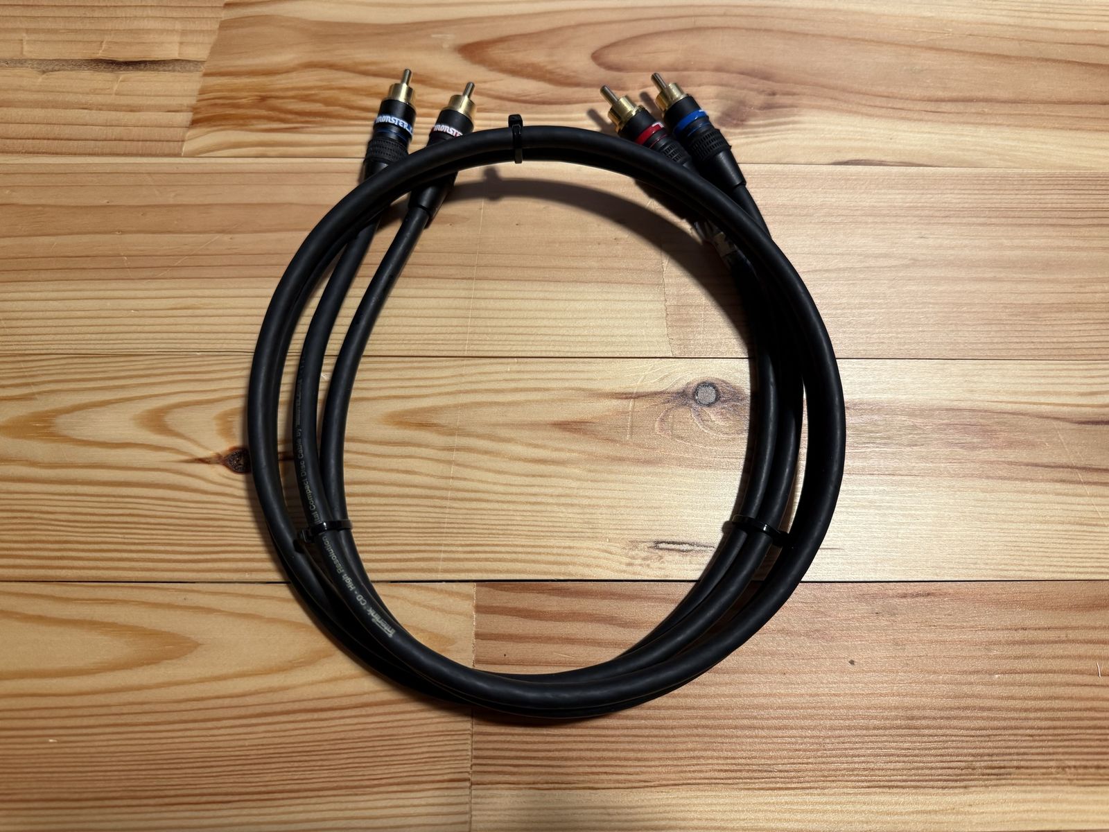 Monster Cable CD and Interlink 400 audio cables in great condition.