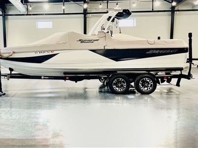 2020 Supreme S238 Surf Boat For Rent!
