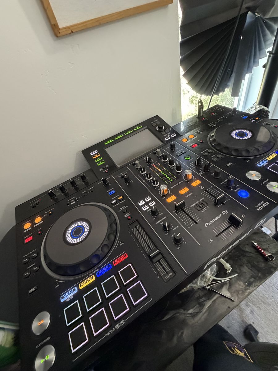 Pioneer DJ XDJ-RX2 All-in-One Rekordbox DJ System - Excellent Condition