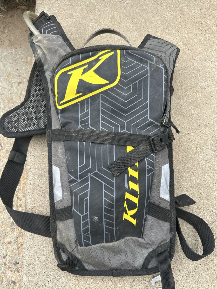 Klim Hydration Backpack Pack with Bladder Black/Yellow