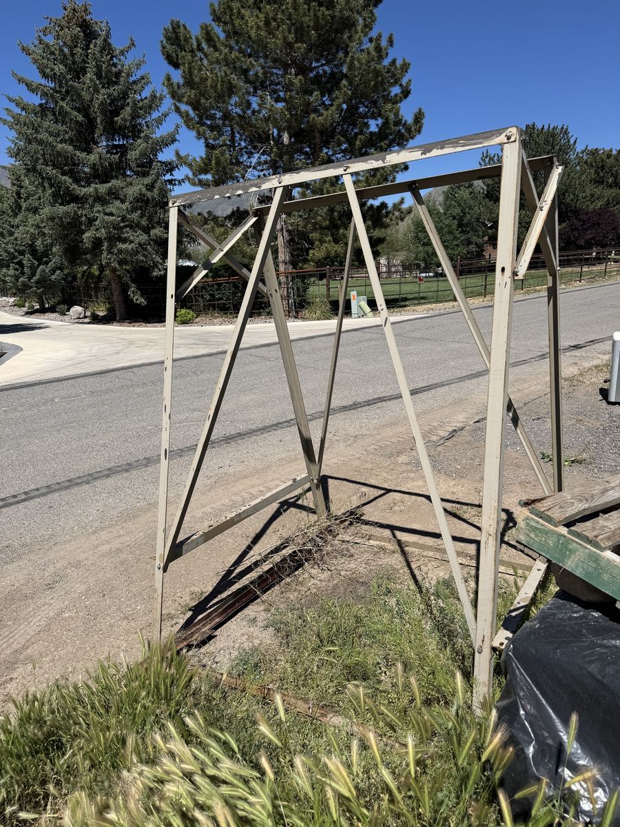 Fuel stand