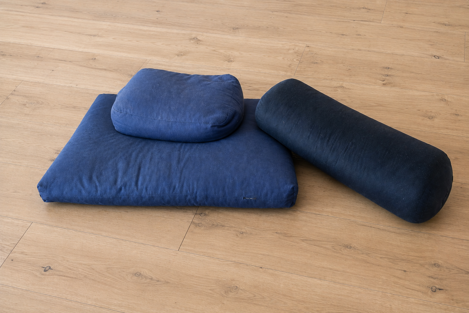 Hugger Mugger Yoga Bolsters, Zafu & Zabuton Meditation Cushions