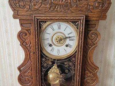 Vintage Hand Carved New Haven Wooden Shelf Mantel Clock