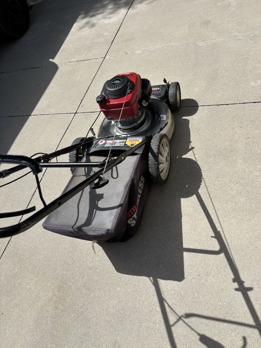 21” MTD Pro Lawn Mover with 187 cc Honda engine