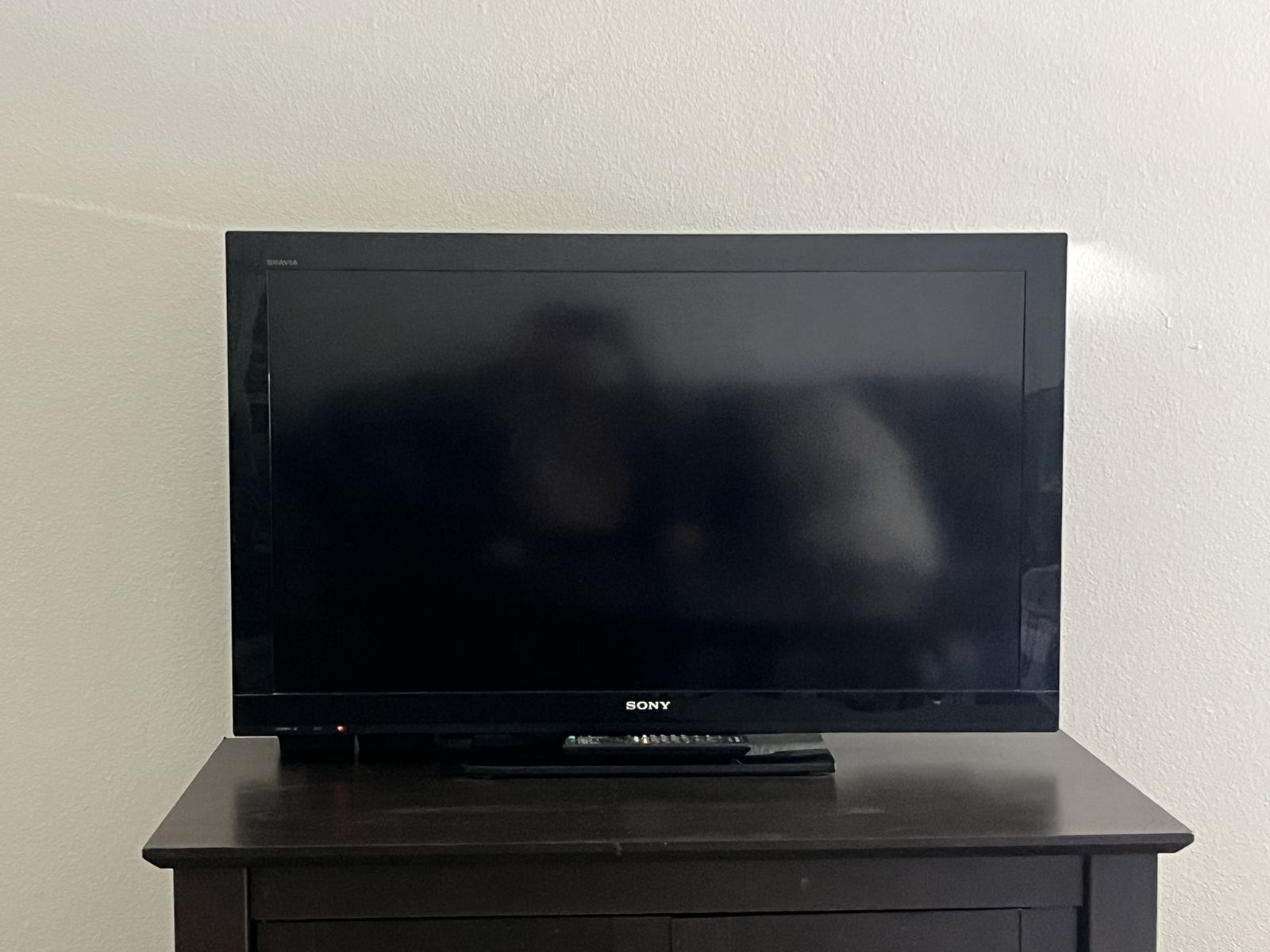 Sony Bravia 40-inch Black LCD TV with Remote - Great Condition