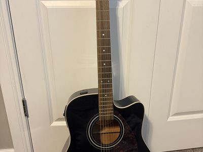 Yamaha guitar