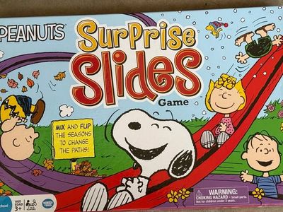 Peanuts Surprise Slides Board Game