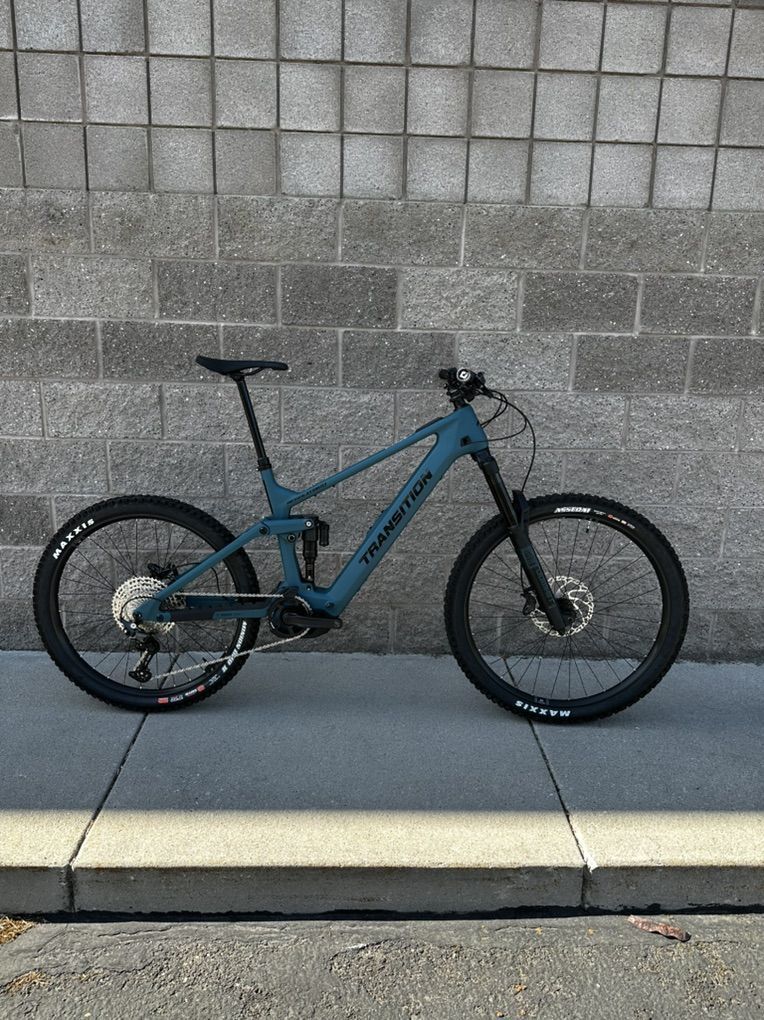 Transition Regulator CX Carbon