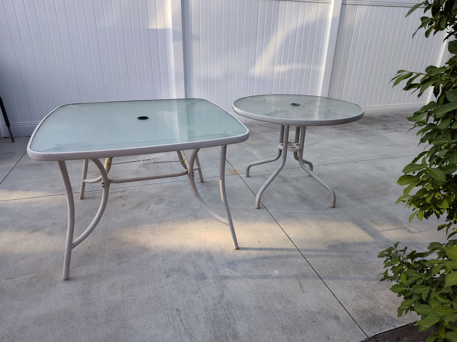 Outdoor patio tables
