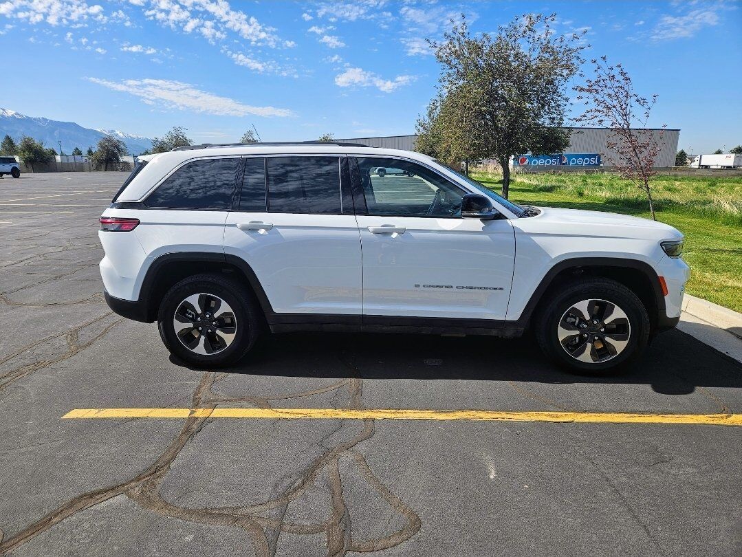 2023 Jeep Grand Cherokee 