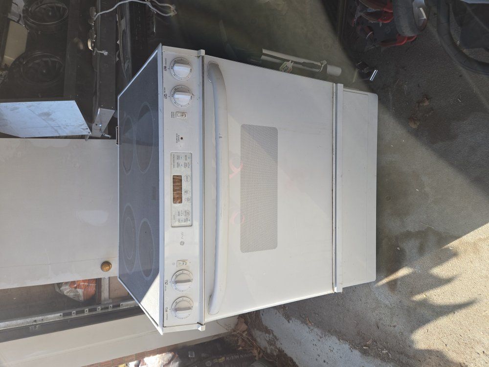 White Slide-in Range