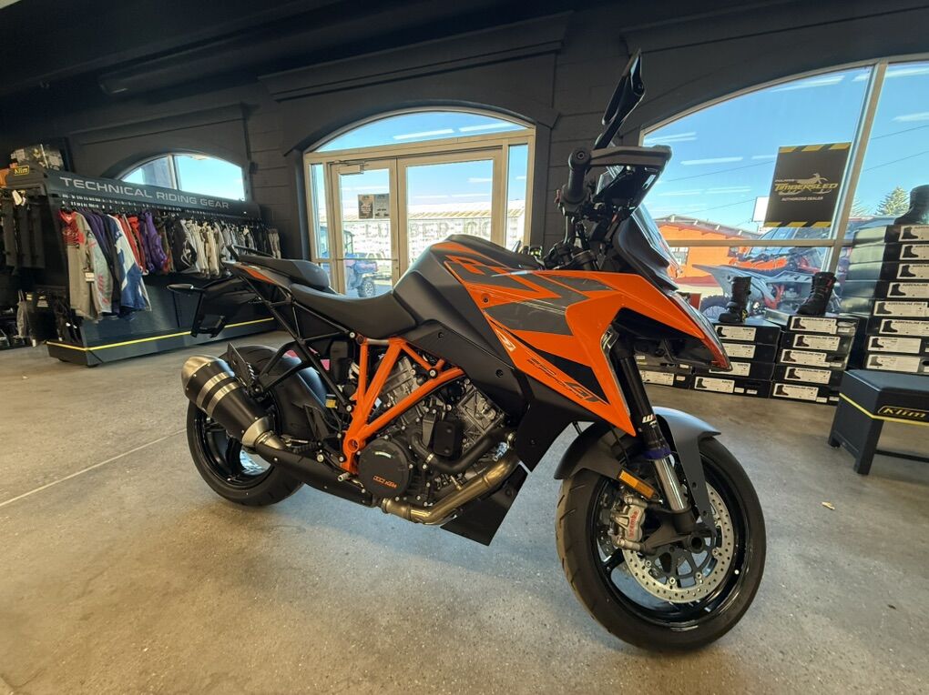 2024 KTM 1290 Super Duke GT