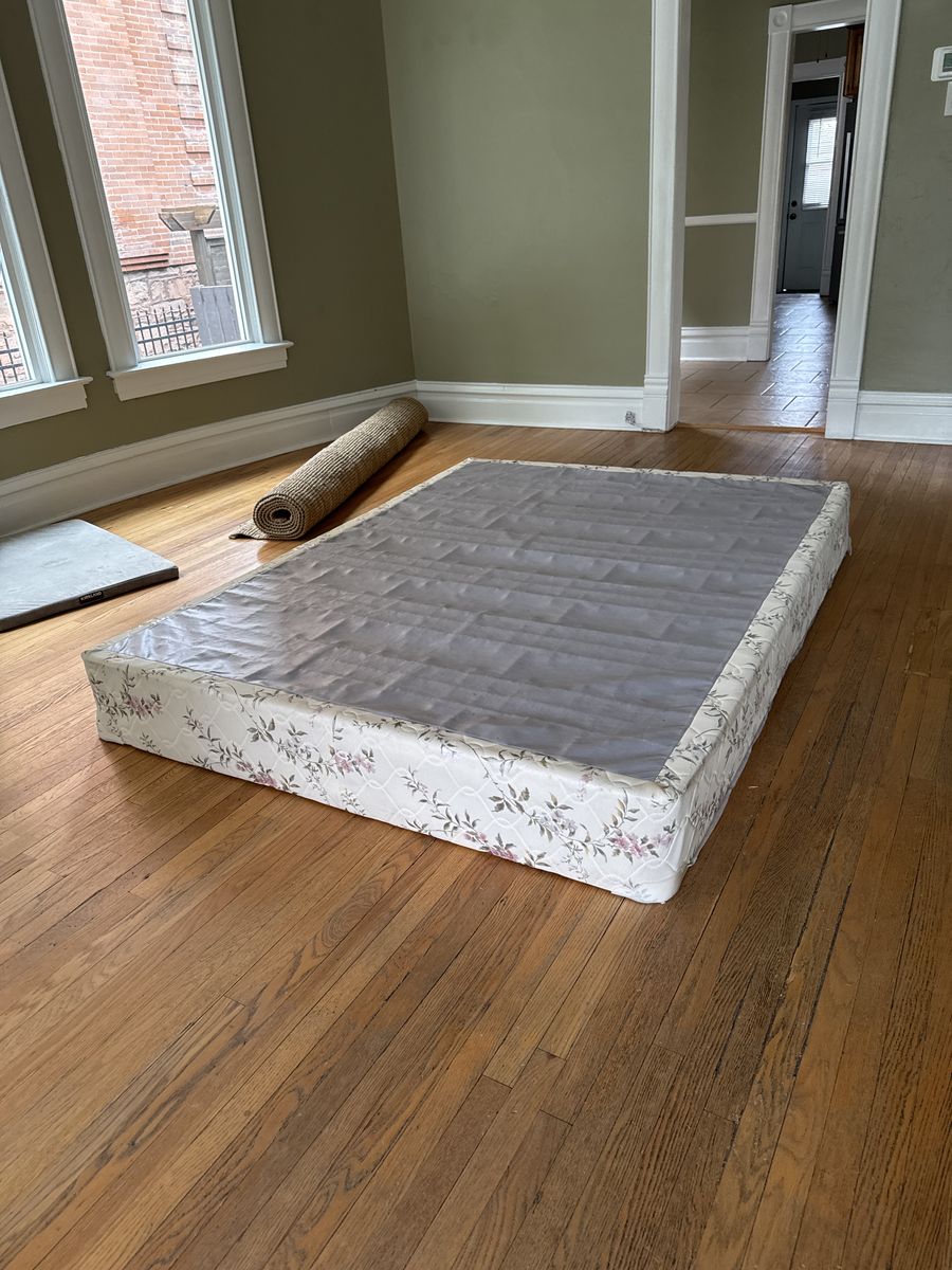 FREE QUEEN BOXSPRING