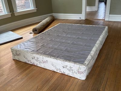 FREE QUEEN BOXSPRING