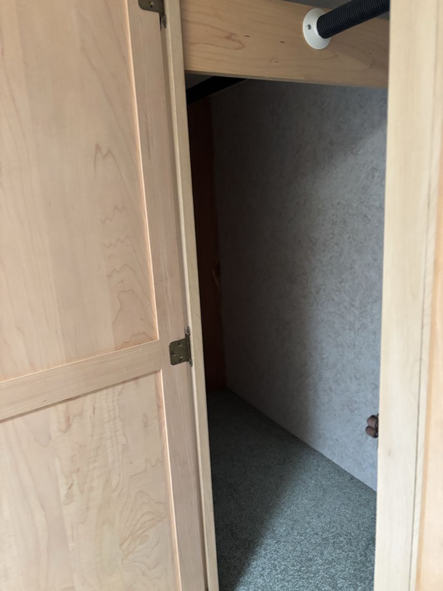 Main image 52