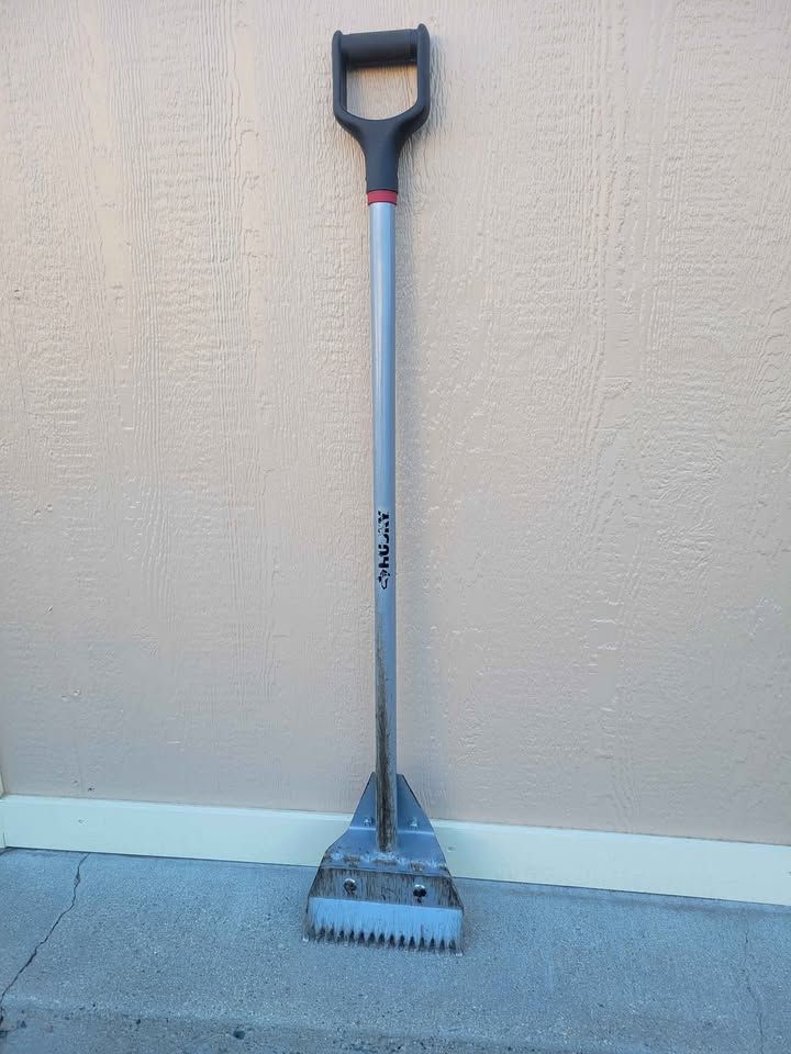 Husky 47.5" Steel Shingle Stripper Roof Shovel