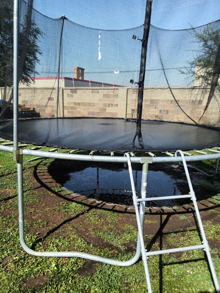 Trampoline