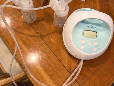 Spectra S1 Plus Breast Pump + Tsrete wearable set - Plus TONS of accessories.