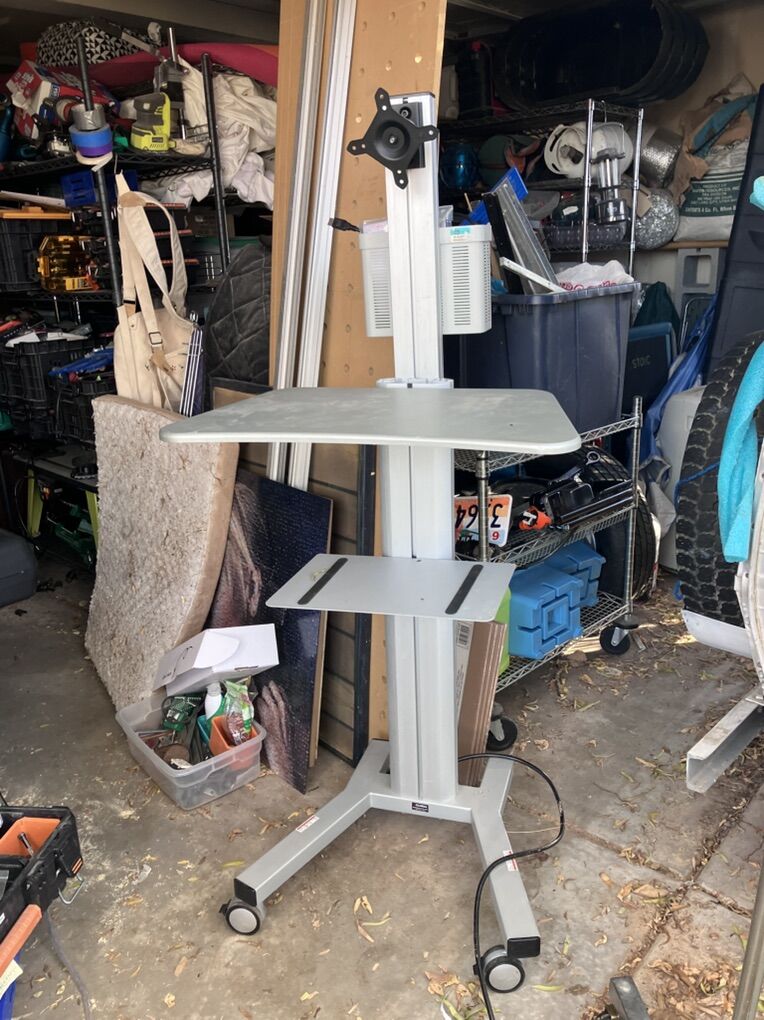 Mobile Sit Stand Computer Workstation