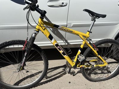 GT Aggressor 1.0 Mountain Bike - Yellow, Rockshox Front Suspension, Good Condition
