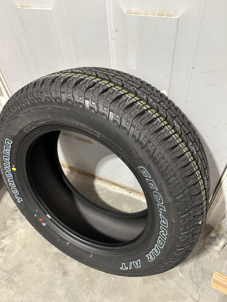 Yokohama Geolandar A/T 225/65R17 102T All-Terrain Tire