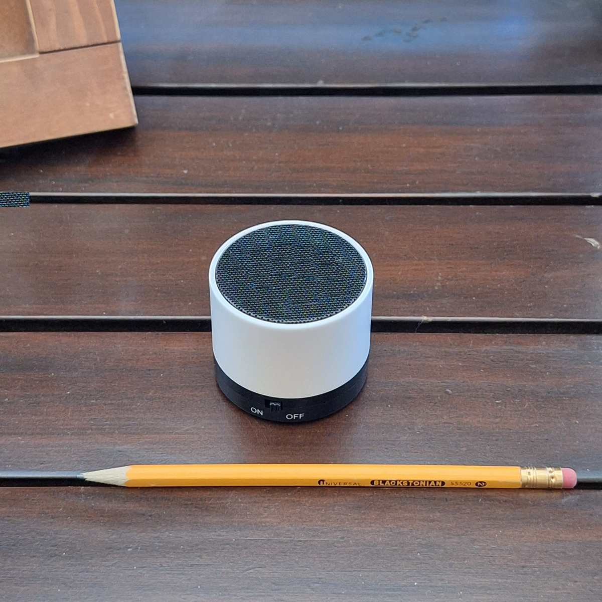 MINI BLUETOOTH SPEAKER with built in rechargeable battery & USB cable - NEW!!!