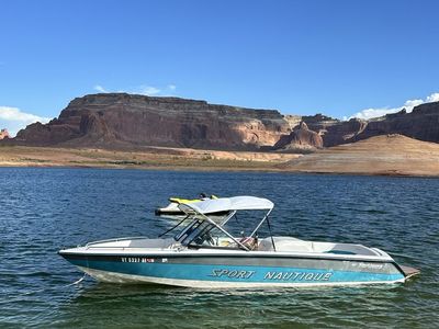 Nautique Sport Nautique GT40 Classic Ski Boat - Low Hours, Original Gel Coat