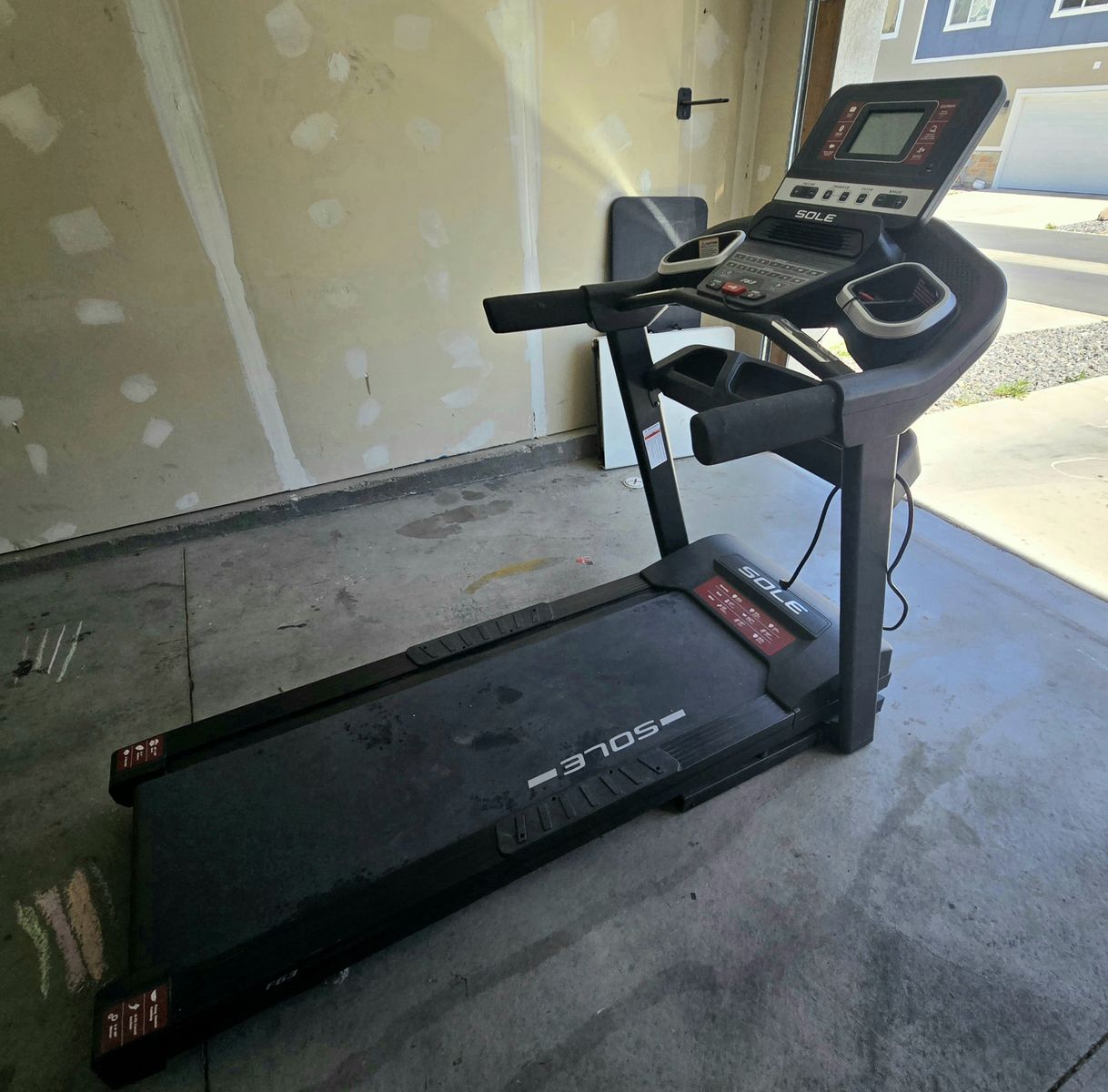 Sole F63 Treadmill