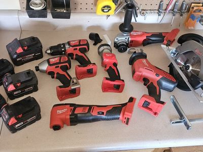Milwaukee Tools(M18 18V)and Accessories