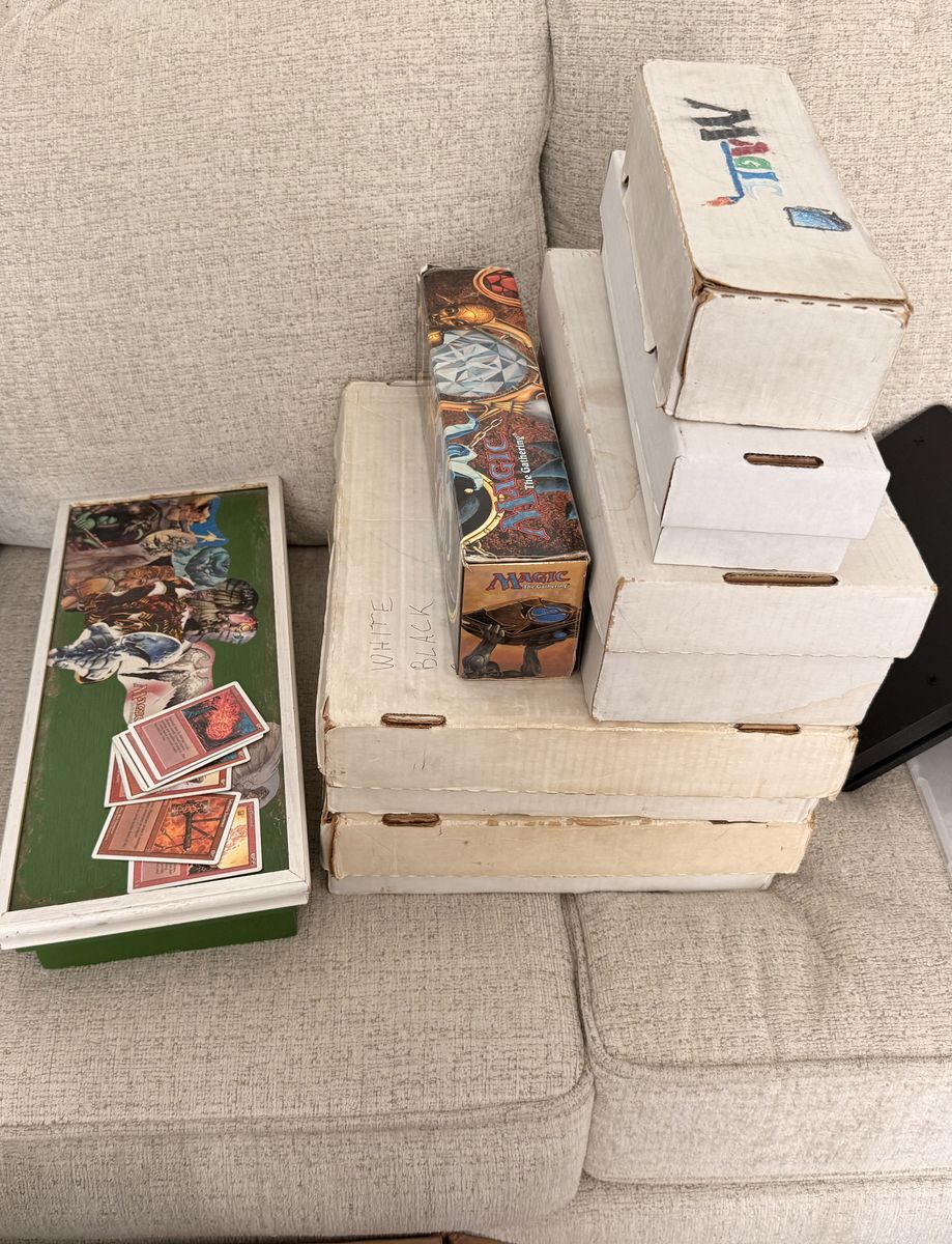 Trade/Sell Huge Magic the gathering lot