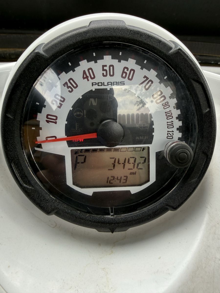Main image 4