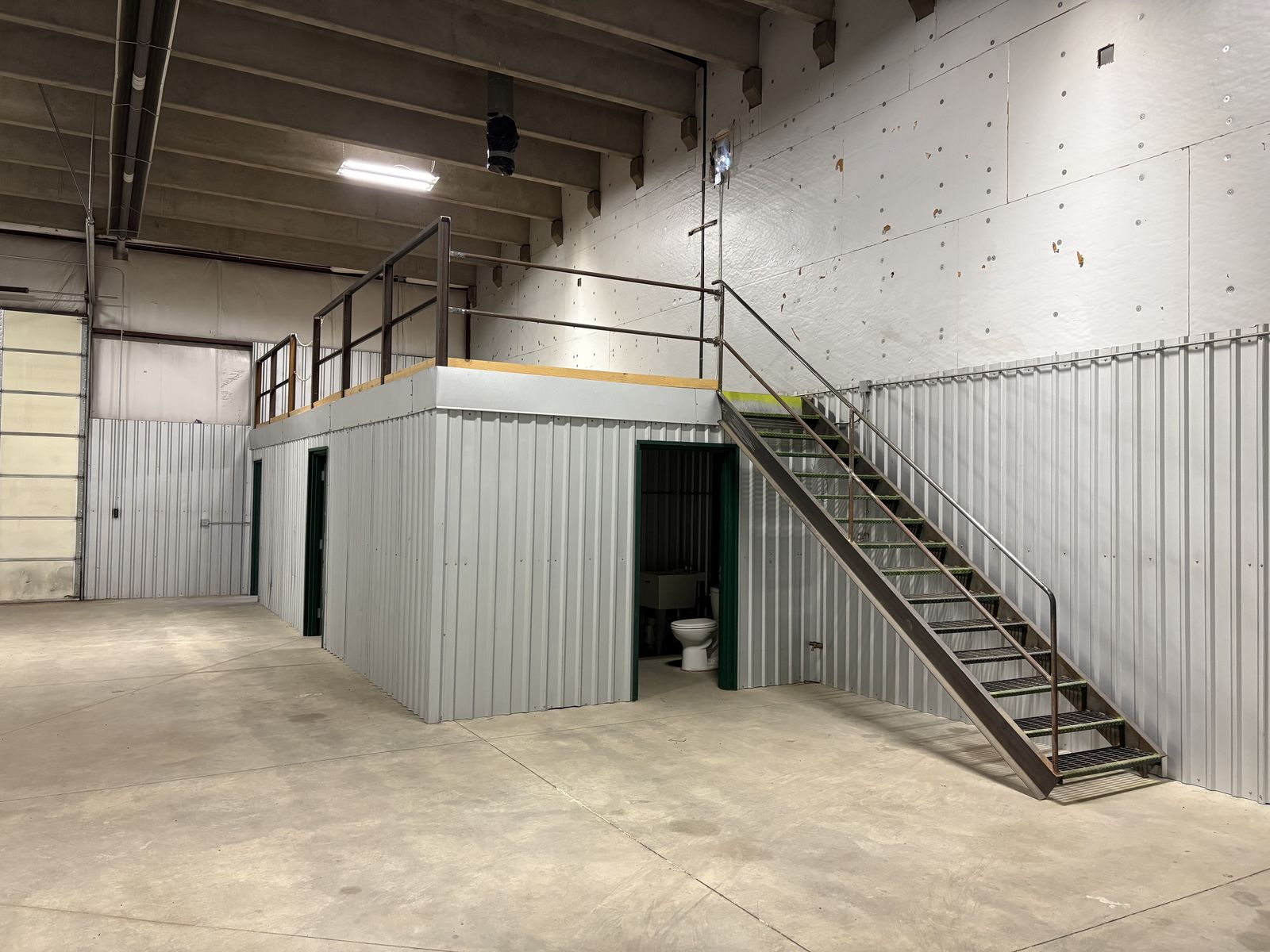 Main image 11