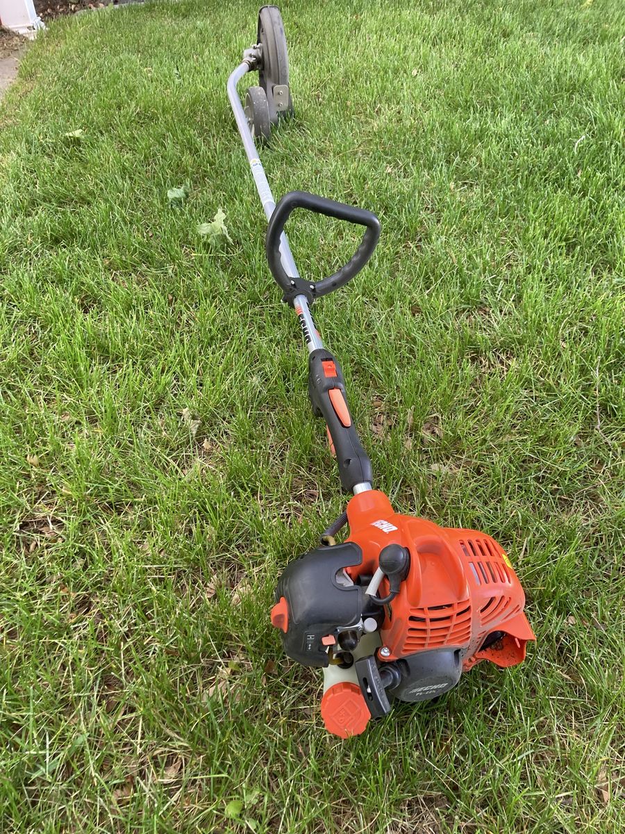 Sidewalk edger