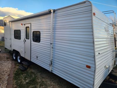 1998 Terry Toy Hauler 26A
